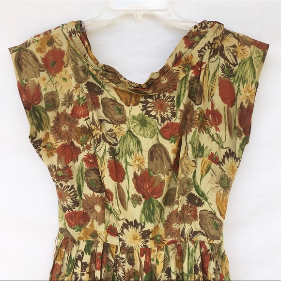 1940s/1950s Genuine Vintage Swing Dress - Picture 3 of 15